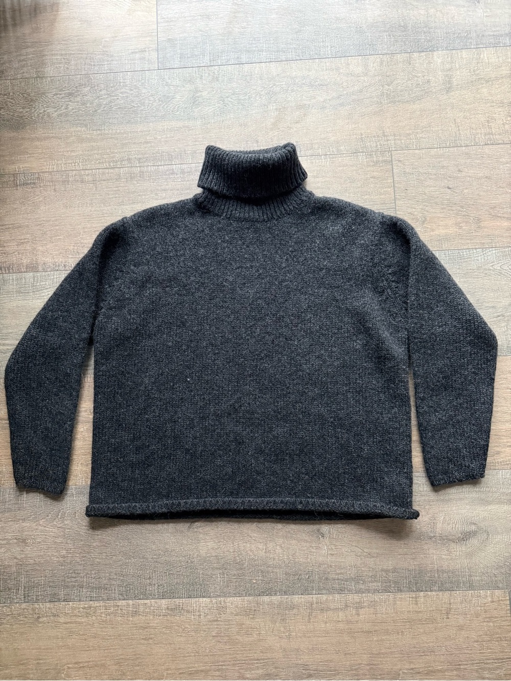 III State 100% Wool Cropped Boxy Turtleneck Sweater